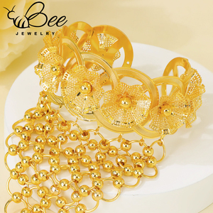 กำไลข้อมือและแหวนนิ้วชุบทอง 24K ดีไซน์ดอกไม้โปร่ง ทันสมัย สำหรับผู้หญิง งานแต่งงาน วัสดุอัลลอยด์ - Product Image 4