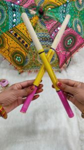 Dandiya en gros pour Garba, Dandiya indien pour Navratri, bâton de danse Dandiya pour Durgaa Puja, danse gujrati, Dandiya coloré - Product Image 4