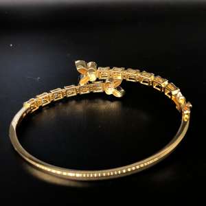 Papillon ouvrable avec clip baguette et bracelet en diamant rond, bracelets en diamant et bracelets - Product Image 2