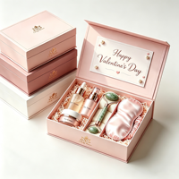Coffret cadeau rigide magnétique à couvercle rabattable pour soins avec calage compartimenté