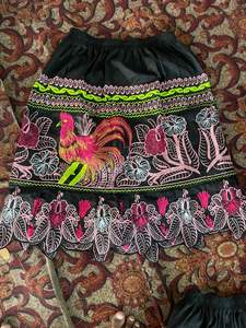 Jupes pour femmes en coton hawaïen de haute qualité Nouveau style Broderie Vêtements hawaïens Respirant Doux Fabriqué au Pakistan - Product Image 1