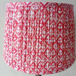 Nuevo diseño de tonos suaves para lámpara de mesa para hacer elegante dormitorio y sala de estar iluminación coolie lámpara de mesita de noche - Product Image 3