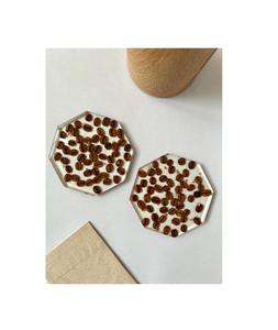 Ensemble de dessous-de-verre en résine faits à la main pour la décoration de la maison, à des fins de cadeaux, avec une belle finition brillante - Product Image 2