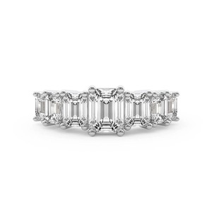 Bague d'anniversaire de luxe en or massif 14 carats avec diamant de laboratoire taille émeraude 2,00 carats, couleur FG, clarté VS, 7 diamants, prestige haute carat - Product Image 3