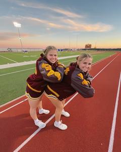 Chaqueta universitaria de lana High Street 100% para mujer, manga de cuero genuino, bordado de chenilla personalizado, letras de béisbol, OEM de invierno - Product Image 3