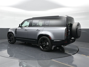 2023 L a n d v e r o d e f e n d e r 130 X D y n i c a m SE AWD - Product Image 2