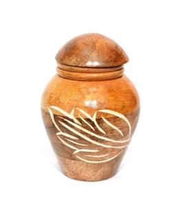 Urna de cremación de madera hecha a mano, urna decorativa conmemorativa diseñada con Árbol de coco con tapa para cenizas de adultos, urna de diseñador funerario - Product Image 1