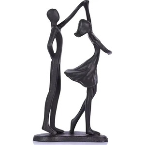 Sculpture de couple en fer exquise améliore la décoration de la maison en alliant le romantisme à l'artisanat artistique moderne - Product Image 6