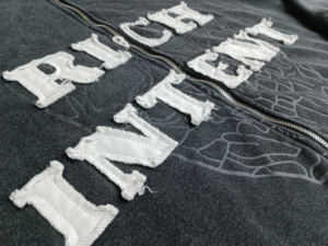 ชุดเสื้อมีฮู้ดผ้าฟลีซสำหรับผู้ชายพิมพ์ลายด้วยกรดซีดๆจากแสงแดดปักด้วยซิปกำมะหยี่แบบเต็มรูปแบบกันลมติดโลโก้ตามสั่ง - Product Image 5