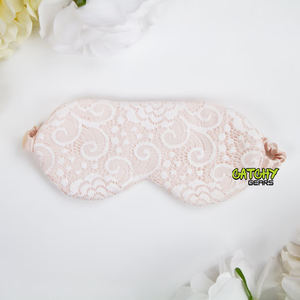 ผ้าปิดตาทำจากผ้าซาตินเนื้อนุ่มออกแบบได้ตามต้องการมีสายรัดยืดหยุ่นสำหรับการเดินทางในฤดูหนาวหรืองานแต่งงานของขวัญ - Product Image 1