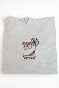 เสื้อฮู้ดดี้โอเวอร์ไซส์ผ้าฟลีซหนานุ่มพิมพ์ลายโลโก้แบบนูน 3 มิติ สำหรับผู้ชาย ผลิตตามแบบ OEM สีพื้นสำหรับฤดูใบไม้ร่วง ซิปยาวเต็มตัว - Product Image 3