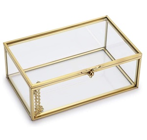 Moderna Caja de Joyería Decorativa Cuadrada de Latón y Vidrio con Cierre Magnético, Grabado Personalizado y Tamaño Ajustable - Product Image 1