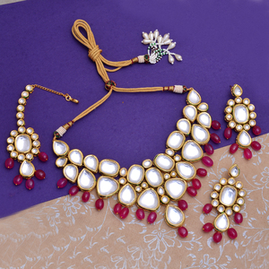 Conjunto de collar de fiesta indio chapado en oro tradicional con Maang Tika nupcial Kundan joyería de latón para mujeres para regalos de bodas - Product Image 2