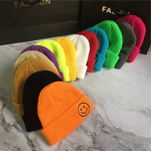 Elegante gorro de punto con puños doblados de dos tonos, gorro de invierno cálido informal para actividades al aire libre y estilo callejero - Product Image 4