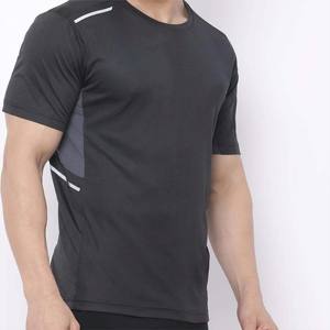 Cómoda camiseta atlética para hombre, ligera y de secado rápido, ideal para fitness y ropa informal - Product Image 5