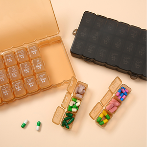 Organizador Semanal de Pastillas UP-07B - Estuche Portátil de Plástico para Pastillas - Product Image 1