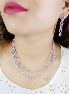 Conjunto de collar brillante de diamantes americanos de tendencia con pendientes a juego y joyería Mang Teeka para mujer función y fiesta - Product Image 2