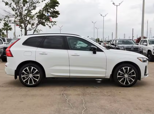 VOLVO XC60 2023 USADO, Volante a la Izquierda/Derecha - Product Image 3