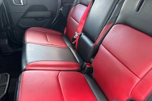 รถจี๊ปแรงเลอร์ AXE 4WD SUV CROSSOVER สีเทา ปี 2023 มือสอง ครบครัน พร้อมใช้งาน เกียร์อัตโนมัติ 8 สปีด ขับเคลื่อนสี่ล้อ เครื่องยนต์ไฮบริด 2 ลิตร 14 375 แรงม้า - Product Image 3