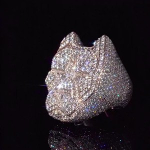 แหวนเพชรโมอิสซาไนต์ทรงบาแกตต์ชุบทองคำขาว 14k ประดับเพชรแบบ Iced Out ได้รับการรับรองจาก IGI ระดับ VVS สำหรับงานปาร์ตี้ แหวนหรูสำหรับผู้ชาย - Product Image 4