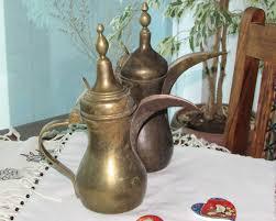 Nouvelle arrivée Y2023 corps entier arabe en relief 1.0 L corps en métal or blanc verre flacon à vide dellah - Product Image 6