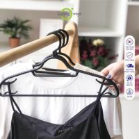 Cintres en plastique SB Tech blancs antidérapants flexibles, gain de place, crochets de penderie au design minimaliste, en PP moulé par injection