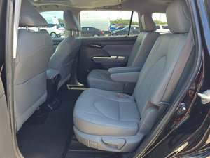 รถ SUV ขนาดกลาง ปี 2024 ระดับอัลตร้า-ลักชัวรี่ ขับเคลื่อนล้อหน้า 3 แถว สำหรับครอบครัว เกียร์อัตโนมัติ สภาพดีเยี่ยม 5 ที่นั่ง หลังคาซันรูฟแบบพาโนรามา - Product Image 4