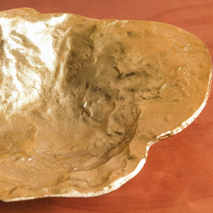 Plateau de service en métal décoratif abstrait en aluminium moderne de haute qualité, opulent, artisanal, doré, thème mariage, pour restaurants, maison - Product Image 3