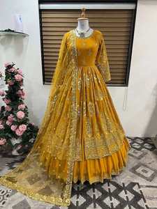 DESIGNER NET SOIE BRODIERIE SEQUENCE TRAVAIL LEHENGA CHOLI AVEC DUPATTA ROSE CLAIR - Product Image 3