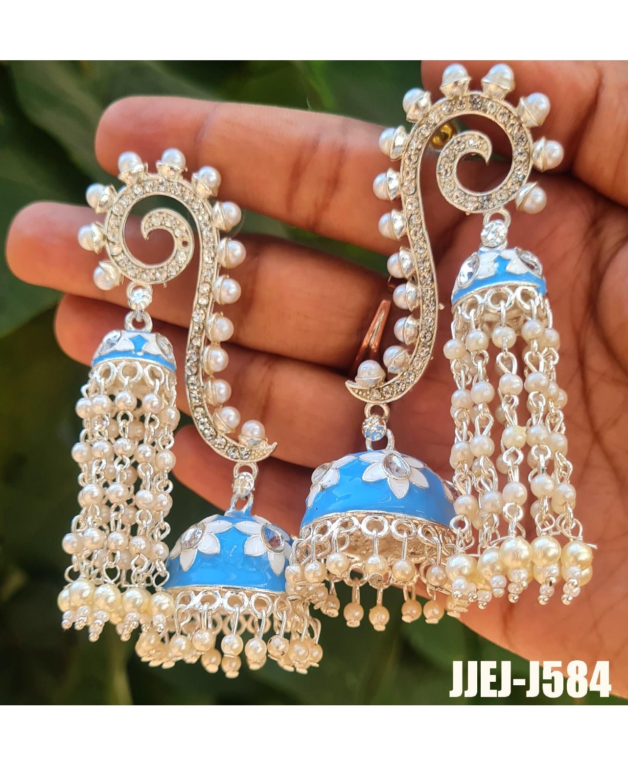 สีฟ้าอ่อน