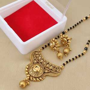 Hermoso juego de colgantes Mangalsutra Premium con pendientes a juego, joyería india tradicional, ideal para uso diario, festivales - Product Image 4