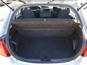 Usado 2015 T * oyota Yaris 5 puertas L - Product Image 4