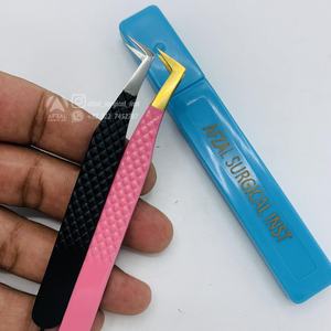 Pinzas de acero inoxidable sostenibles de alta calidad para extensión de pestañas con mango negro y Rosa de Punta dorada CNC personalizado - Product Image 5