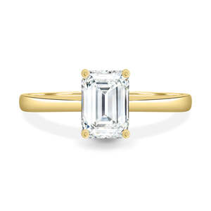 Anillo de Bodas de diamante cultivado en laboratorio Esmeralda conjunto de puntas de oro puro de 18 quilates de diseñador exclusivo anillo apilable de banda de oro solitario minimalista - Product Image 1