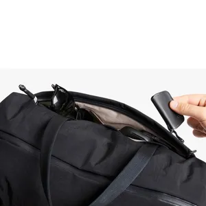 กระเป๋าเดินทาง Bellroy Lite Duffle Bag แบบปรับแต่งได้ สำหรับใช้เป็นของแจกส่งเสริมการขาย - Product Image 6