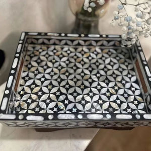 Bandeja rectangular con Incrustaciones de nácar con respaldo de fieltro para regalos de boda y Ramadán del fabricante indio - Product Image 2