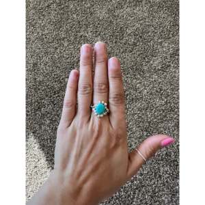 Bague en turquoise de Kingman et argent sterling, fabrication Navajo, bijou de collection culturelle, taille 9 - Product Image 2