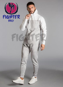 Ualité Meilleurs hommes Slim Fit Fitness vêtements d'entraînement survêtements évasés bouffant impression 2 pièces ensemble survêtement pour hommes - Product Image 3