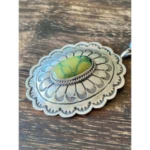 Collier à pendentif en forme de fleur en turquoise du Hubei et argent sterling Eleanor Richards - Product Image 6