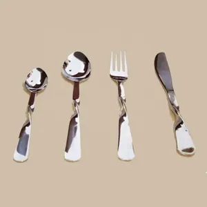 Ensemble de couverts en acier inoxydable avec poignée noire, parfait pour la vaisselle et les accessoires de mariage - Product Image 2