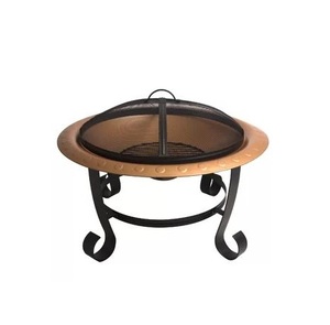 หลุมไฟทองแดงและเหล็กกลางแจ้งพร้อมดีไซน์งานฝีมือแบบชนบทสำหรับสวนหลังบ้านเพื่อสร้างความอบอุ่นและบรรยากาศในการตกแต่ง - Product Image 1