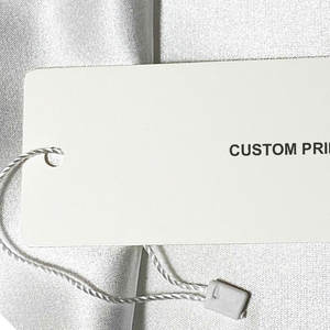 Étiquettes suspendues en papier personnalisées de haute qualité, écologiques, en gros, impression personnalisée pour vêtements, bijoux, jouets - Product Image 4