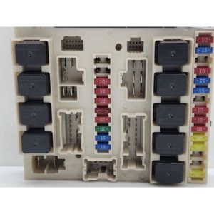 PORTAFUSIBLES Y UNIDAD DE CONTROL DEL CUERPO DE MOTOR NISSAN Navara Serie 284B7EB31C YD25DDTI (YD25) Diésel 2488 (05>15) - Product Image 4