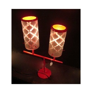 Lampe de table double en fer rouge avec LED, design perforé élégant pour la décoration intérieure – Offre Spéciale - Product Image 1