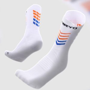 ถุงเท้าแบบกริปสำหรับทุกเพศถุงเท้ากีฬาแบบลูกเรือ1คู่ถุงเท้าฟุตบอลแบบนุ่มกันลื่นระบายอากาศได้ดีกีฬาฟุตบอลมี2สี - Product Image 3