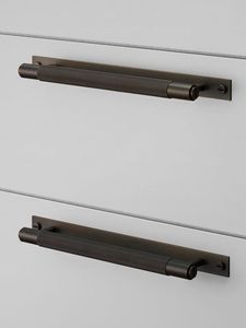 Poignée de tiroir en métal conçue pour l'installation dans les tiroirs, améliorant l'utilisabilité des meubles avec un aspect moderne et élégant pour des maisons élégantes - Product Image 3