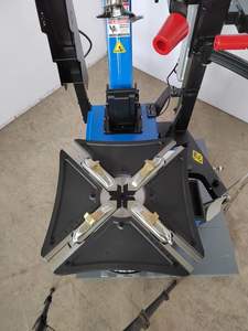 Desmontadora de Neumáticos Semiautomática 2024 de hasta 26 Pulgadas con Brazo Oscilante, Motor de 1.1kW, Presión de 10-12 bar - Product Image 2