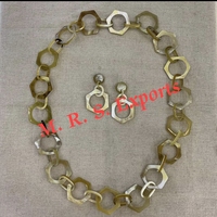 Collier élégant en corne de buffle pour femme, style religieux, artisanat naturel pour mariages et fêtes - Vente en gros en grande quantité