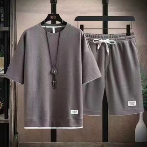 Ensemble de survêtement sportif pour homme 2psSummer, haut à manches courtes ample + short, tendance, à porter au quotidien pour les adolescents - Product Image 1