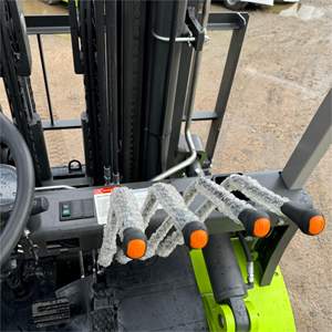 Grúa Móvil Zoomlion FD50 con Motor Kubota, Capacidad de 3 Toneladas, Altura de Elevación de 3m, para Uso en Construcción - Product Image 4